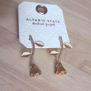Altar'd State Gold Roses Figural Charm Stud Earrings y2k Bling Spring Floral